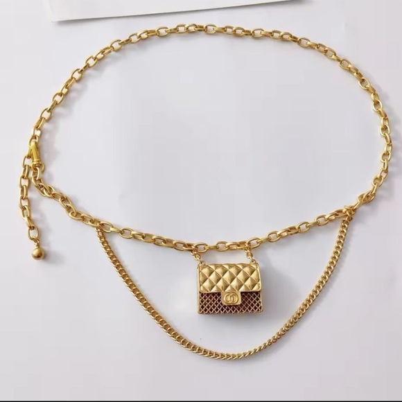Anthropologie Fashion Tassel Gold Chain Belt with mini Bag Trendy! - Picture 9 of 10